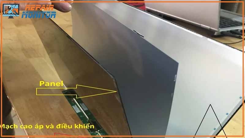 sua-chua-thay-panel-man-hinh-lenovo-19inch-1
