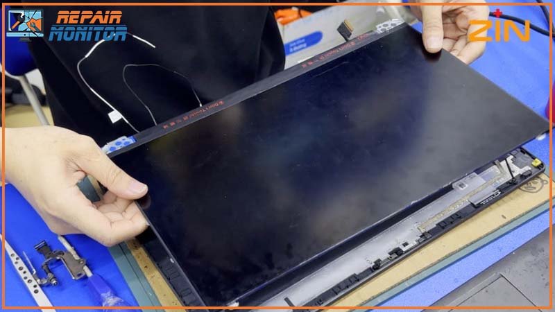 sua-chua-thay-tam-nen-man-hinh-lenovo-18-5-inch-1